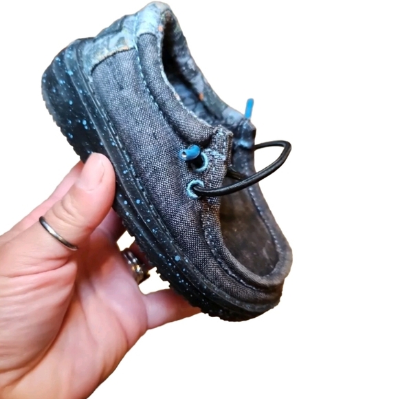 Hey Dude Boys Gray And Blue Wally Youth Loafer Chambray Shoes K5 - Picture 6 of 11